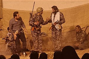 نمایش ایثار در سپیدان به روی صحنه رفت