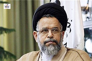 همدردی دستیار ویژه رئیس‌جمهور با خانواده‌های جانباختگان پالایشگاه آبادان