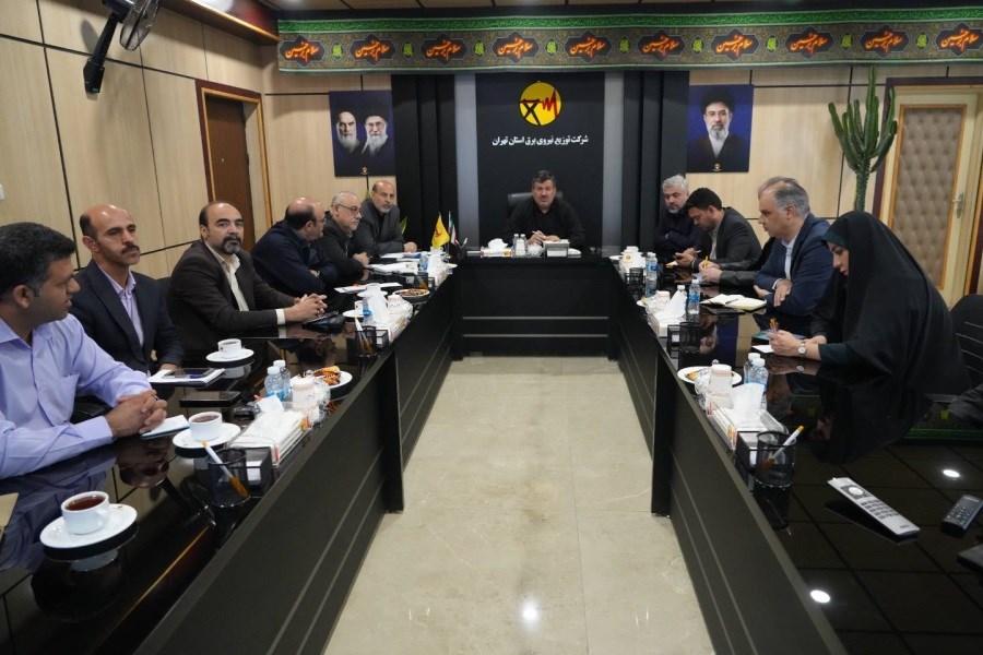 نقش صنعت برق کشور در پیروزی بر دشمن انکارناپذیر است